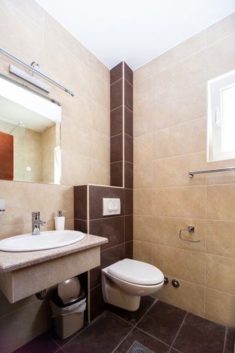 Bathroom 3, IPERA
