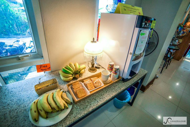 Food & Drinks, Kanavera Sriracha Service Apartment, Si Racha