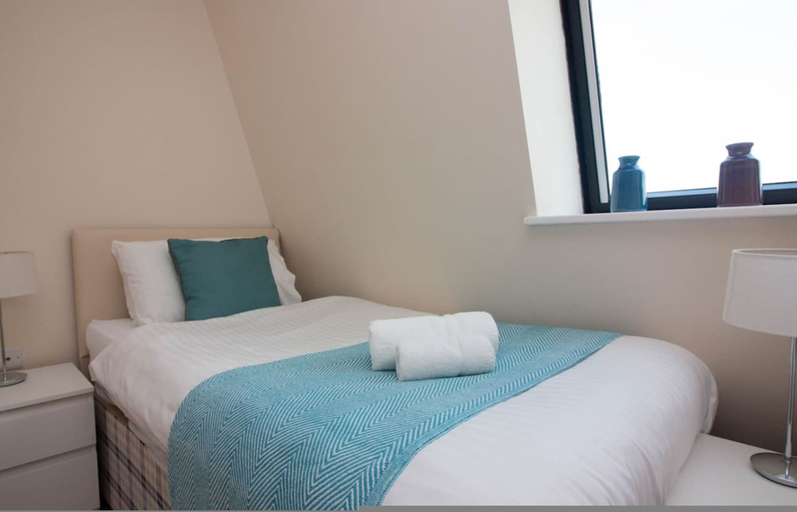 Room 2, Premiere Serviced Accommodation - 17, Southampton