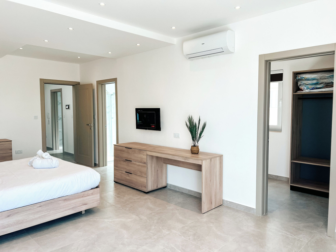 Room 1, Villa One, St Julian's