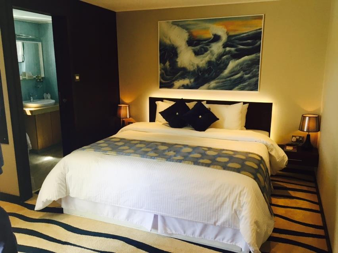 Bedroom 3, C Hotel, Manama