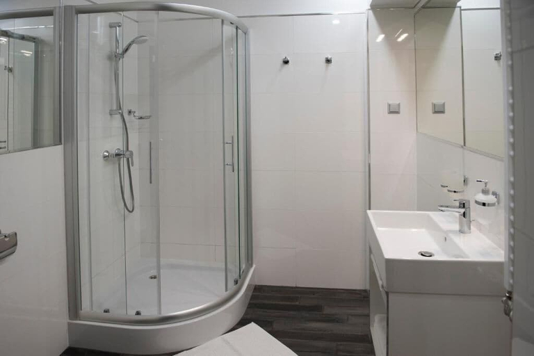Bathroom 4, Central Hotel, Kecskemét