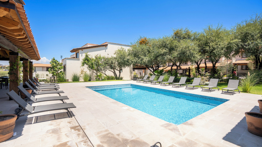 Pool 3, Modern 3BR Pool & Gym in Nueva Escondida, Allende