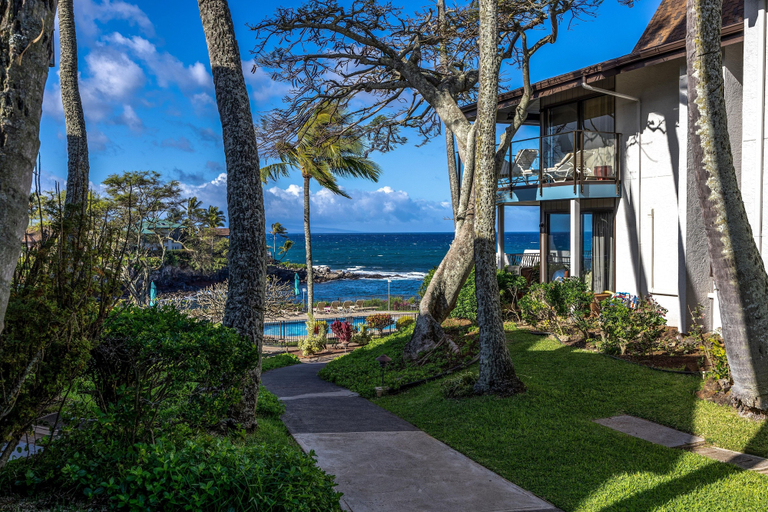 Property grounds, Peaceful Ocean-view 2br Loft Escape - Unit C38 1 Bedroom Condo, Maui