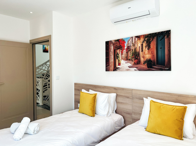 Room 4, Villa One, St Julian's