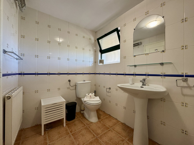 Bathroom 4, Algarve Country Villa With Pool, São Brás de Alportel