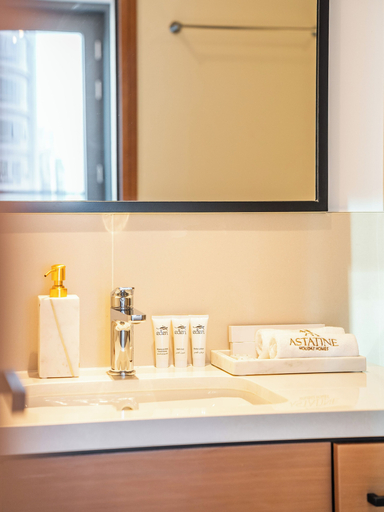 Bathroom 4, Vida Marina-1BR Retreat-Cityscape View, Dubai