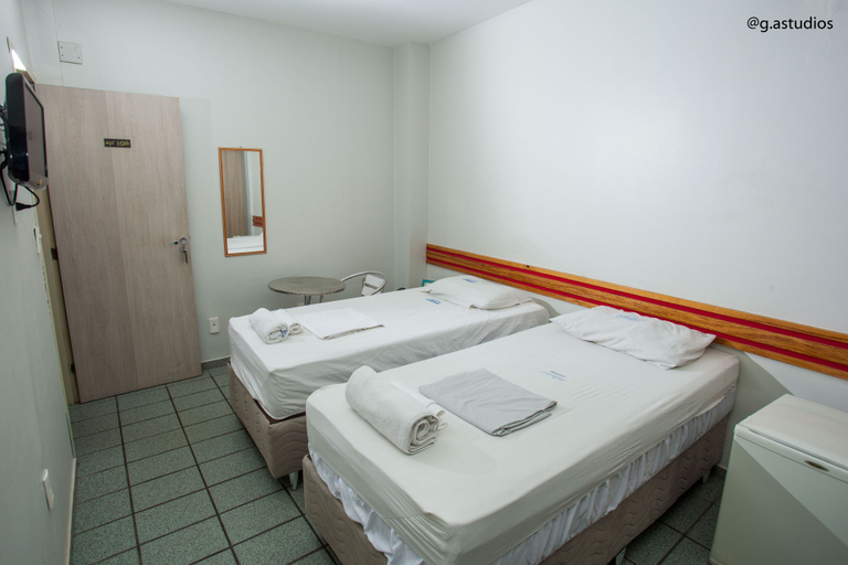 Bathroom 3, Hotel Zurique, Patos