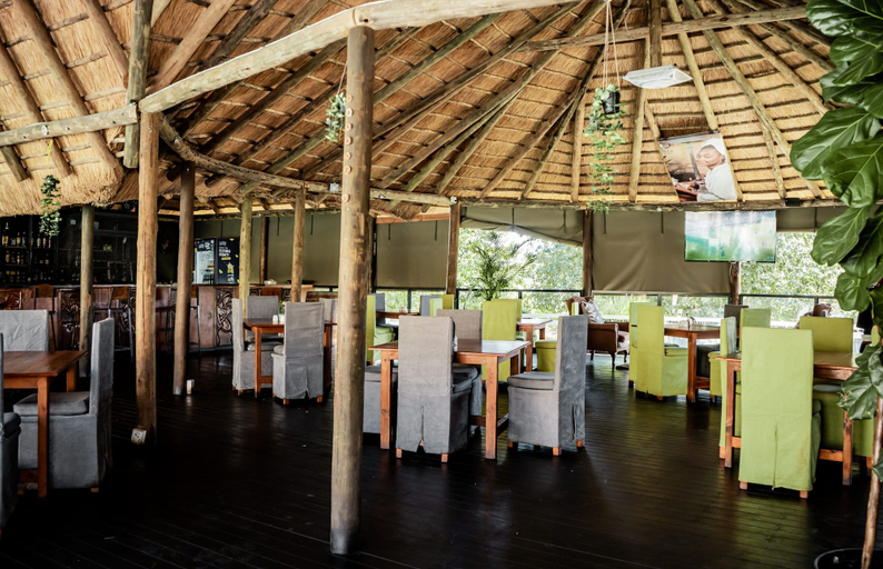 Dining 4, Parkview Hotel, Ngamiland East