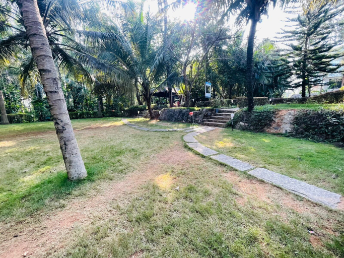 Property grounds 3, Blue Lagoon Inn Resort, Mysore