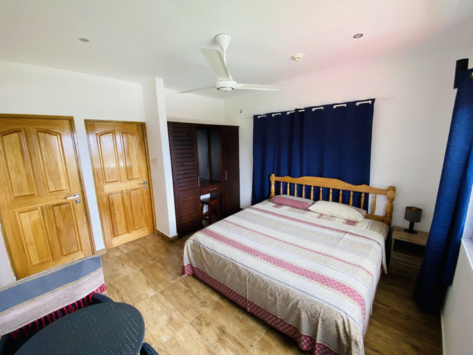 Bedroom 2, Oceanic View Apartments