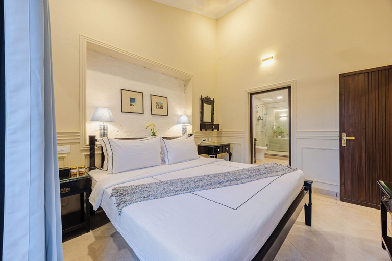 Room 4, ELIVAAS Casa Boa Vida 4BHK Pool Villa, North Goa