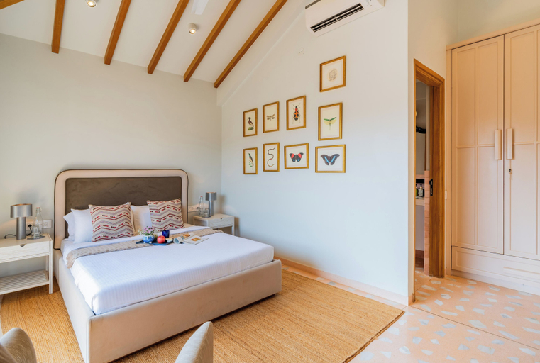 Room 2, ELIVAAS Amado Villa Euphoria 4 BHK, North Goa