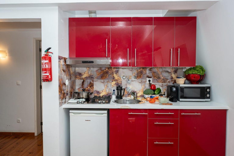 5, Charming 2 Bedroom Apartment in City Centre Lisboa, Lisbon