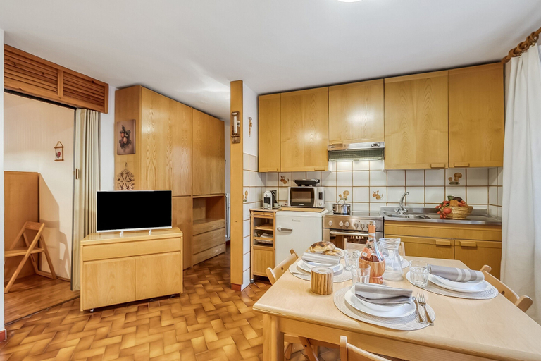 Private kitchenette, Appartamento Gran Roc few Steps From Ski, Torino