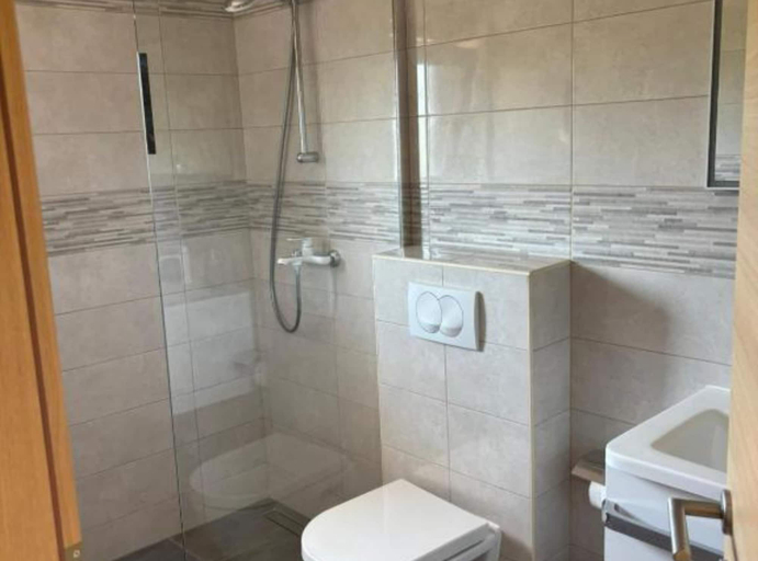 Bathroom 2, Villa Coral, Selca