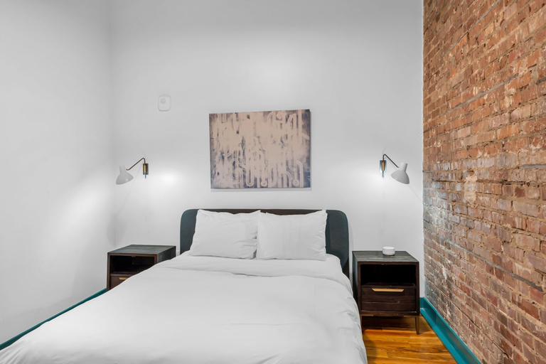 Room 2, Schaeffer Hotel, Orleans