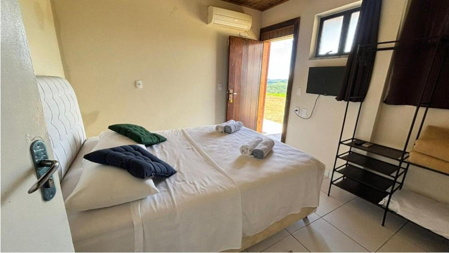 Bedroom, Pousada Iguatiba, Paraibuna