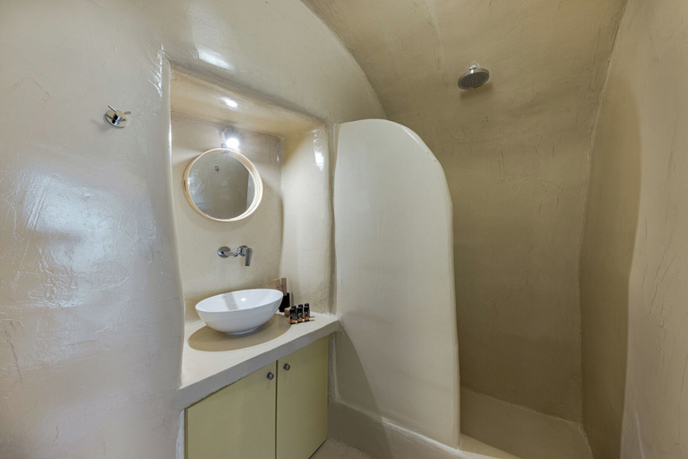 Bathroom 5, Just Blue, South Aegean