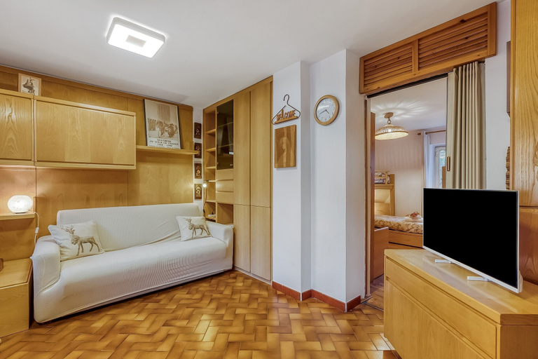Living area 2, Appartamento Gran Roc few Steps From Ski, Torino