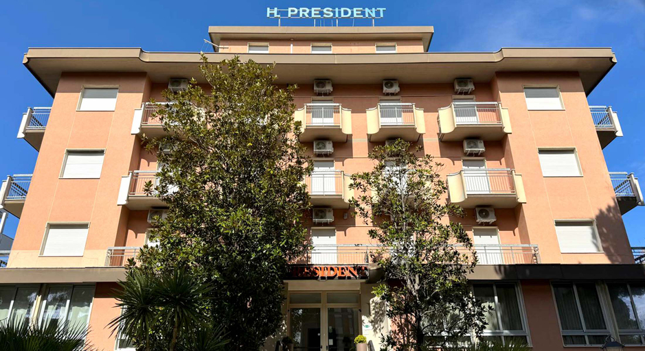Exterior & Views 3, President, Ravenna