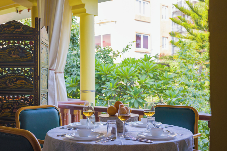 Outdoor dining 3, Alaya Stays Abhimanyu Mansion Pearl, Udaipur