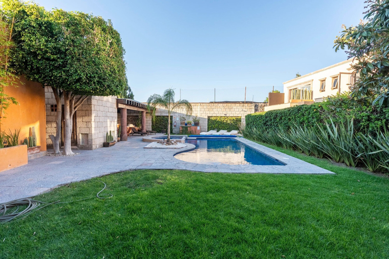 Pool 4, Angelic 2BR Nest - Pool & Hot Tub, Allende