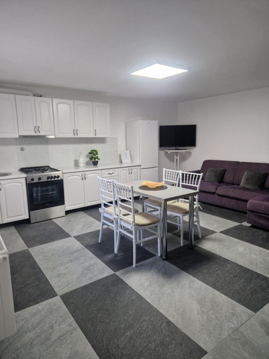 Others 5, Sunny Hill Apartments, Sanpetru