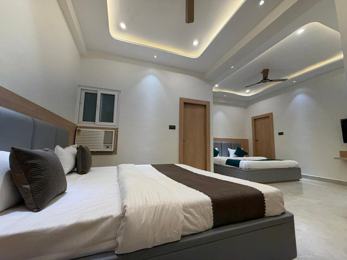 Room 4, Kailas Residency, Varanasi