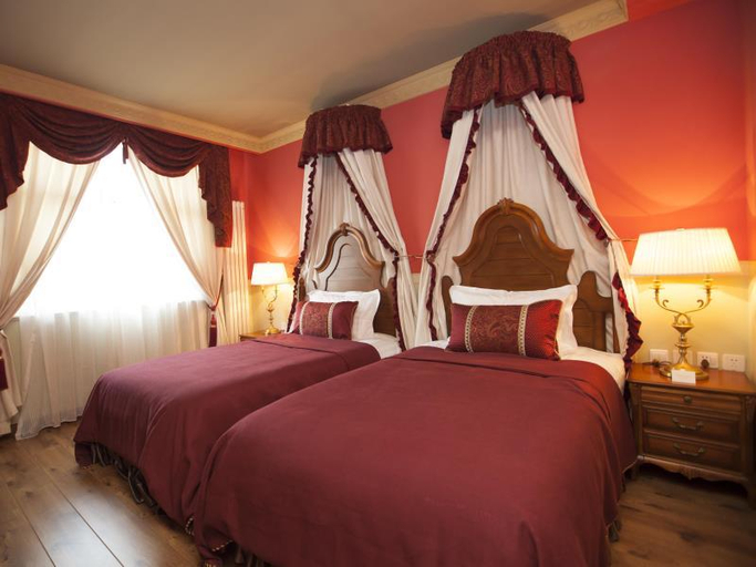 Bedroom 2, Spring Legend Holiday Hotel, Beijing