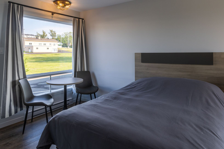 Bedroom 2, Le Fraser Motel, Rivière-du-Loup