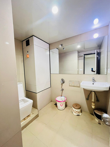Bathroom 3, Hotel Madni Royale, Ajmer