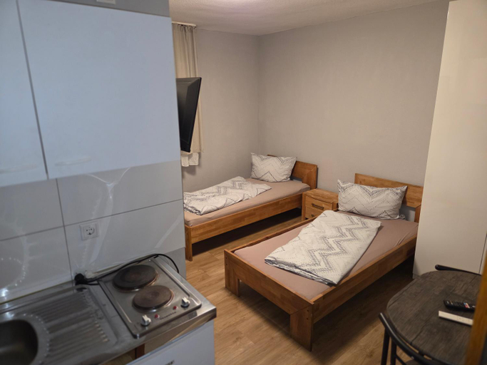 Bedroom 3, Pension Raunheim, Groß-Gerau