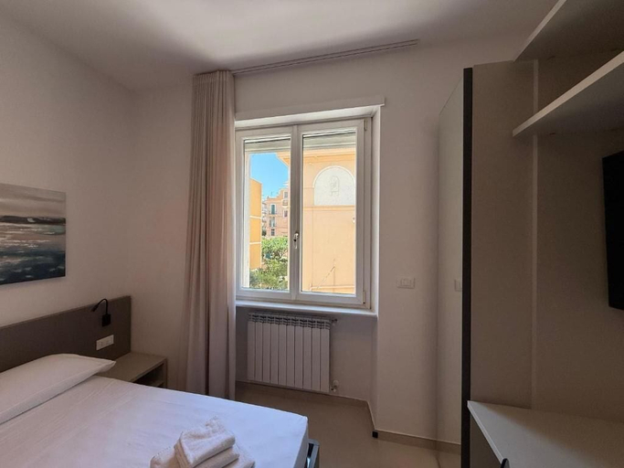 Room 2, MONTELLA B&B, Latina