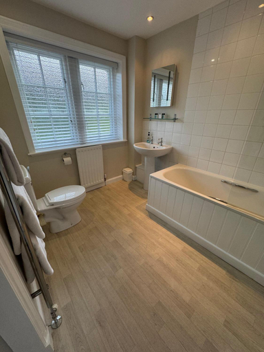 Bathroom 2, Ford Village Bed & Breakfast, Northumberland