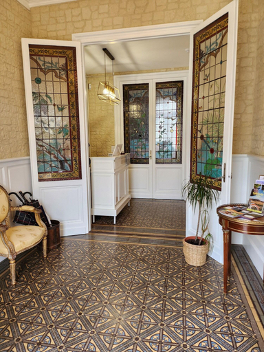 Public Area, Hôtel la Tour Perrier, Gironde