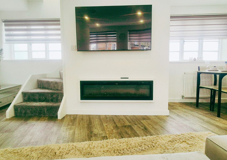 Lounge 2, Spacious & Luxury 2BR Flat in Calverton, Nottinghamshire