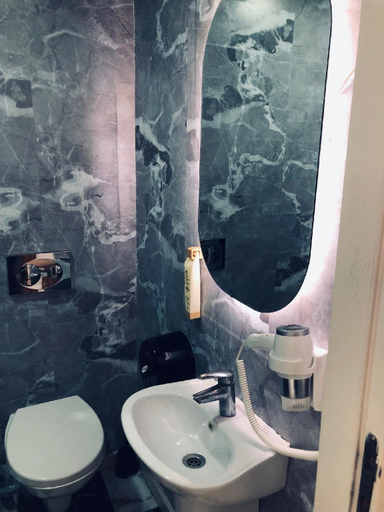 Bathroom, Emirtimes Hotel Kadıkoy, Kadıköy