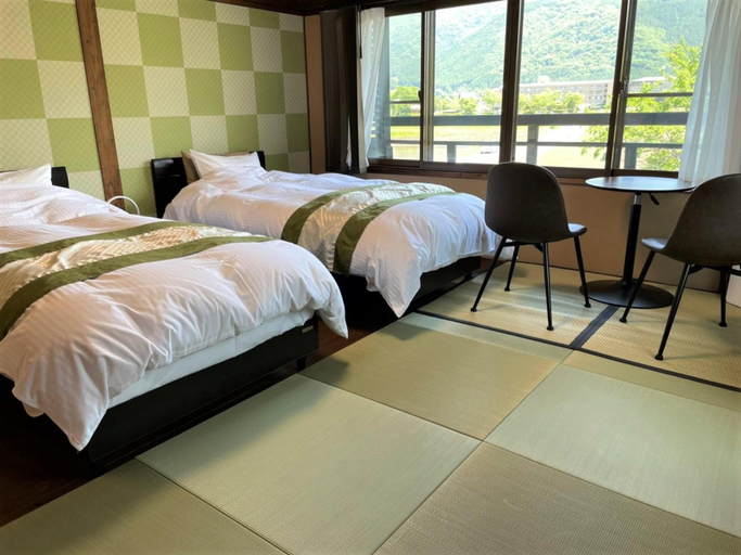 Bedroom 3, Sanso Tanaka, Yufu