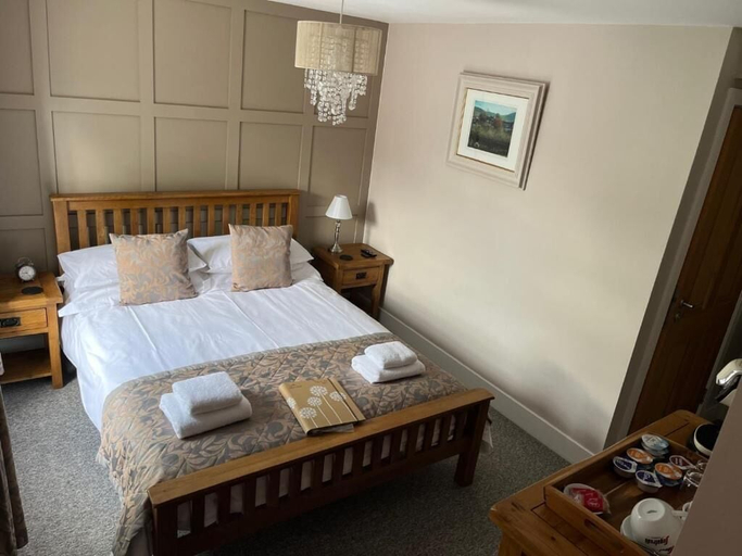 Bedroom 2, The Temple Bar Inn, Herefordshire