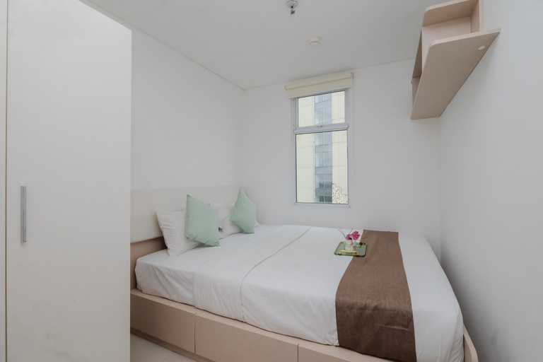 Bedroom 3, Tranquil 1BR for 2 Pax at Vittoria Residence By Travelio, Jakarta Barat