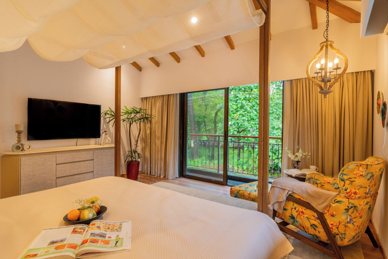 Room 5, ELIVAAS Amado Shai 4 BHK Villa, North Goa