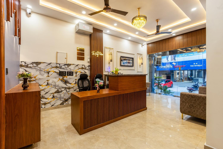 Public Area 2, The Umen Hotel Sector 49, Gautam Buddha Nagar