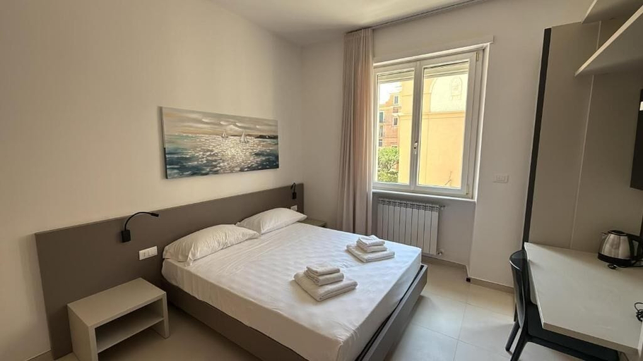 Room 4, MONTELLA B&B, Latina
