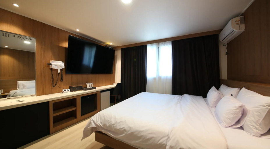 Bedroom 4, Jeonju H avenue Junghwasan Branch, Jeonju