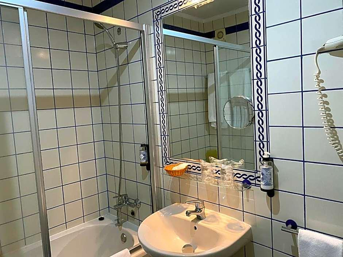 Bathroom 3, Verde Mar, Horta
