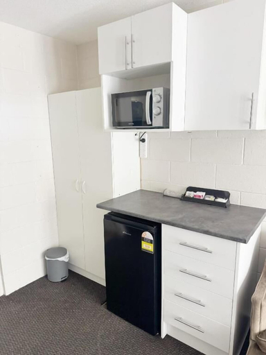 Others 5, Midway Pacifica Lodge, Hutt city