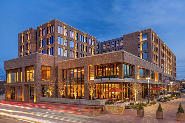 Exterior & Views