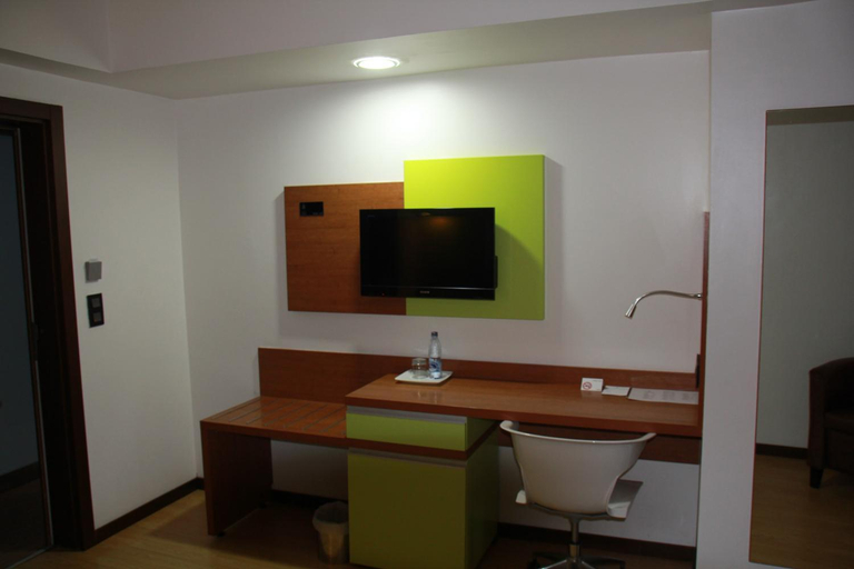 Others 5, Hotel Africa, Maputo