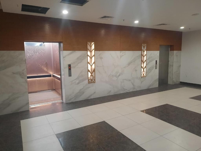 Others 5, Goldcrest Luxury Apartments, Lahore